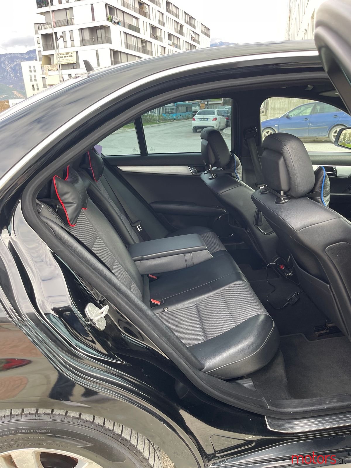 2008' Mercedes-Benz C 200 photo #6