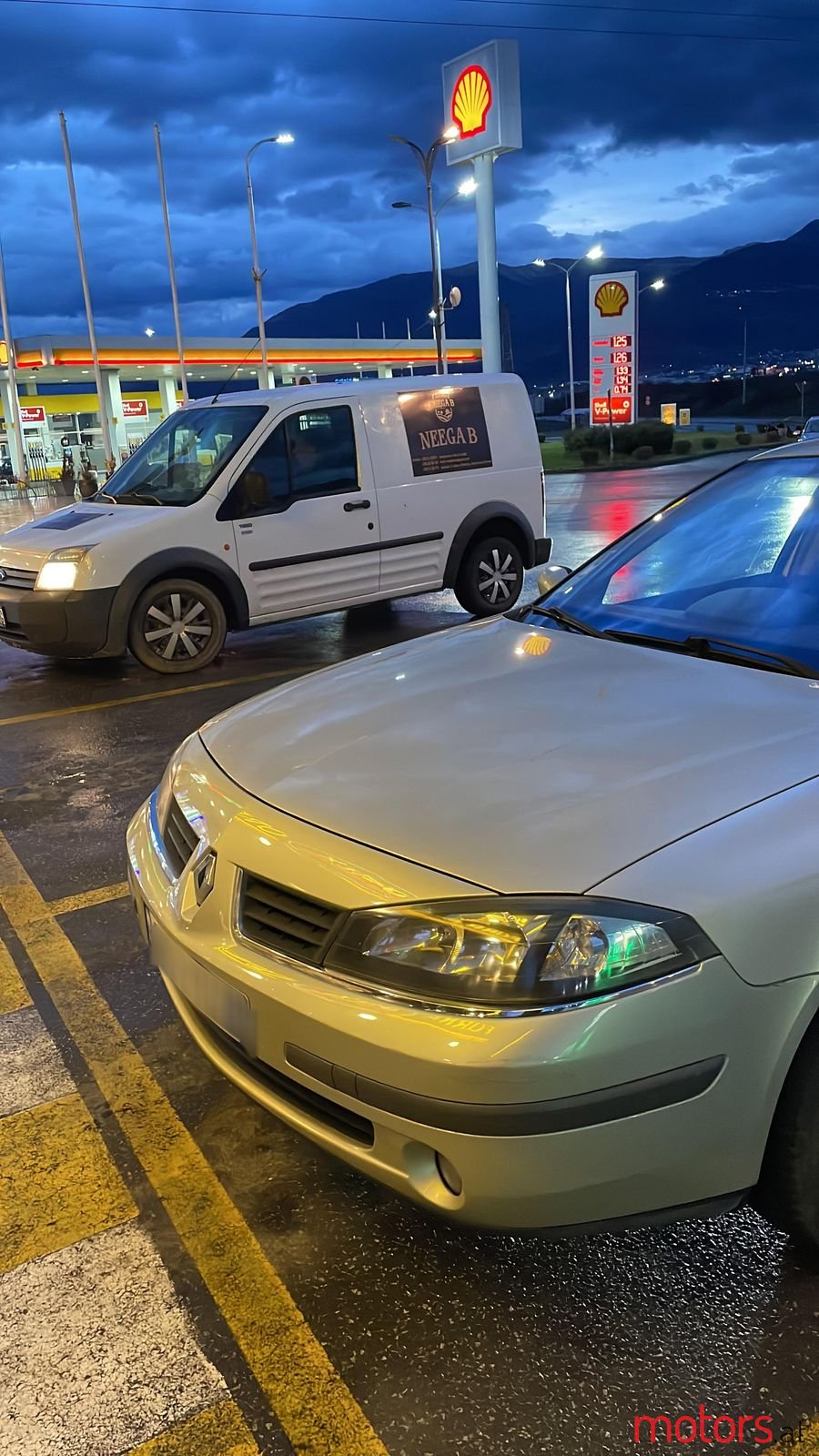2007' Renault Laguna photo #1