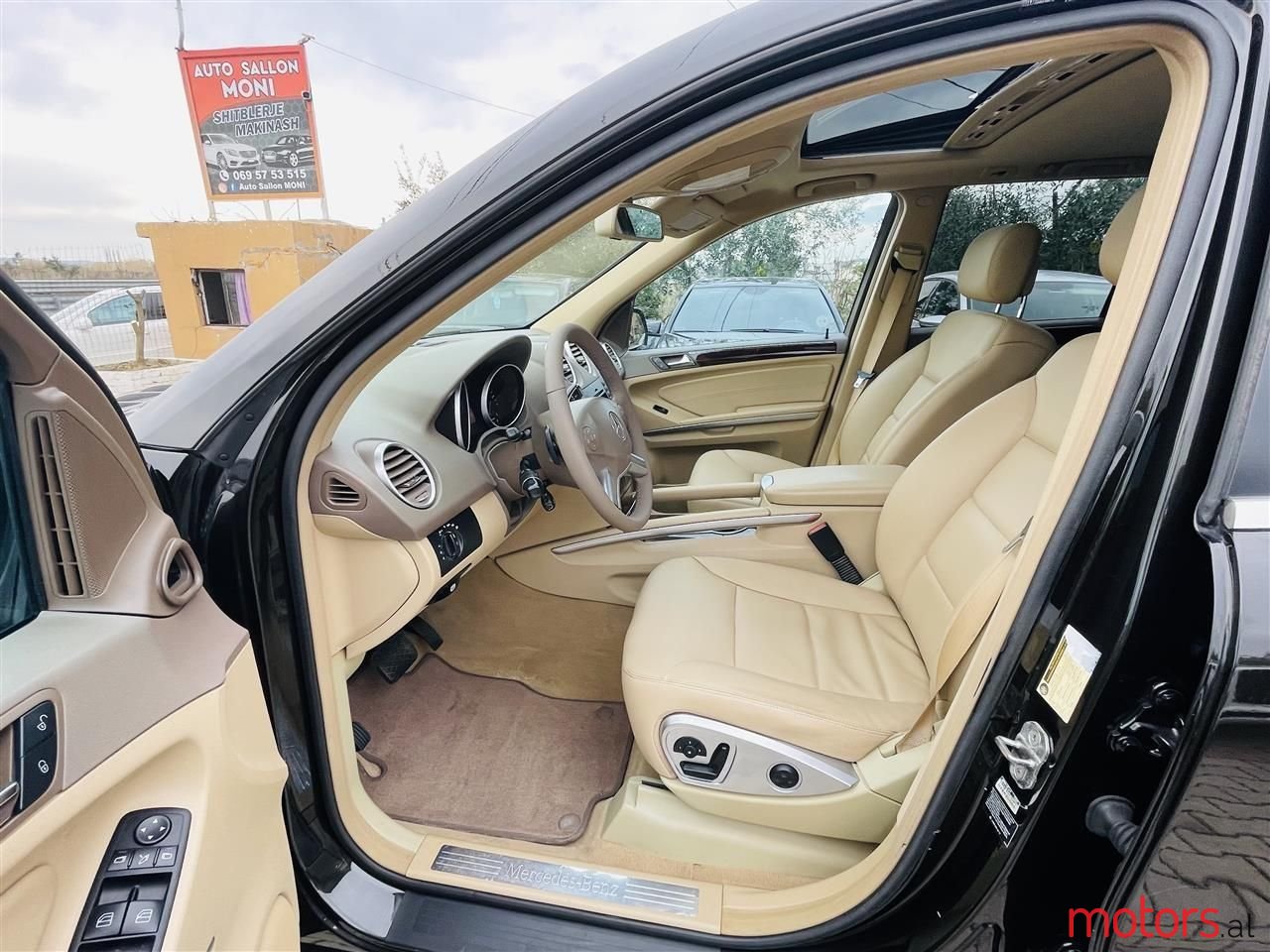 2010' Mercedes-Benz ML 350 photo #6