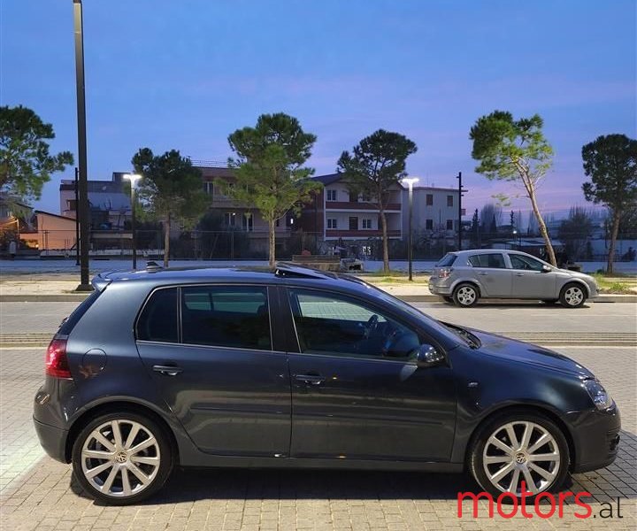 2008' Volkswagen Golf photo #4