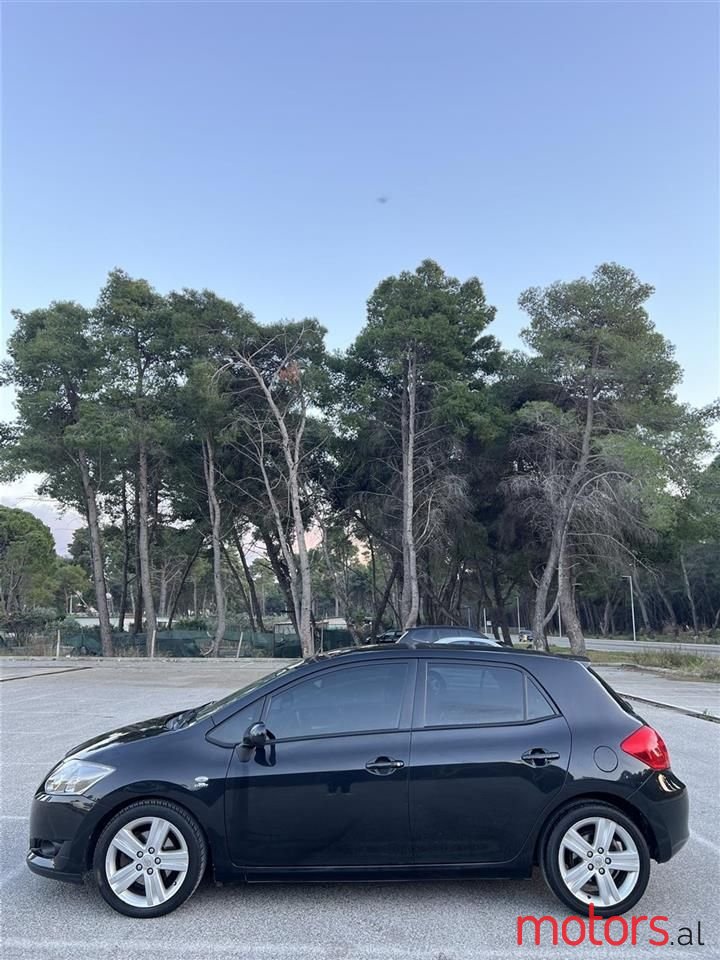 2008' Toyota Auris photo #4