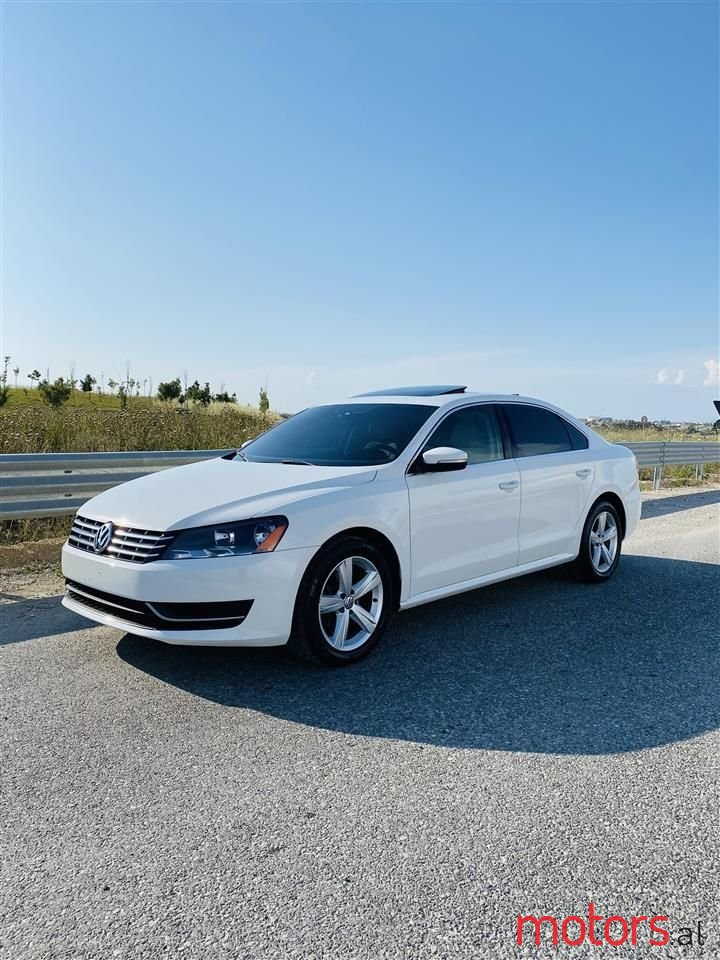 2013' Volkswagen Passat photo #1