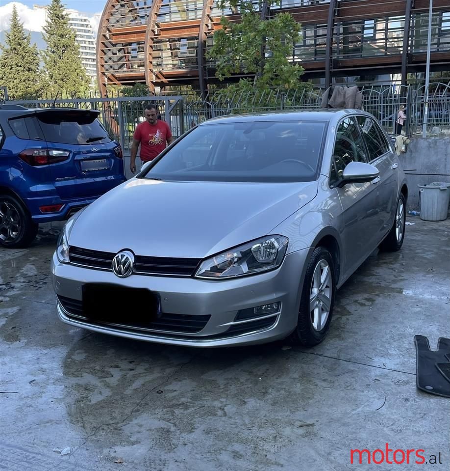 2013' Volkswagen Golf photo #6