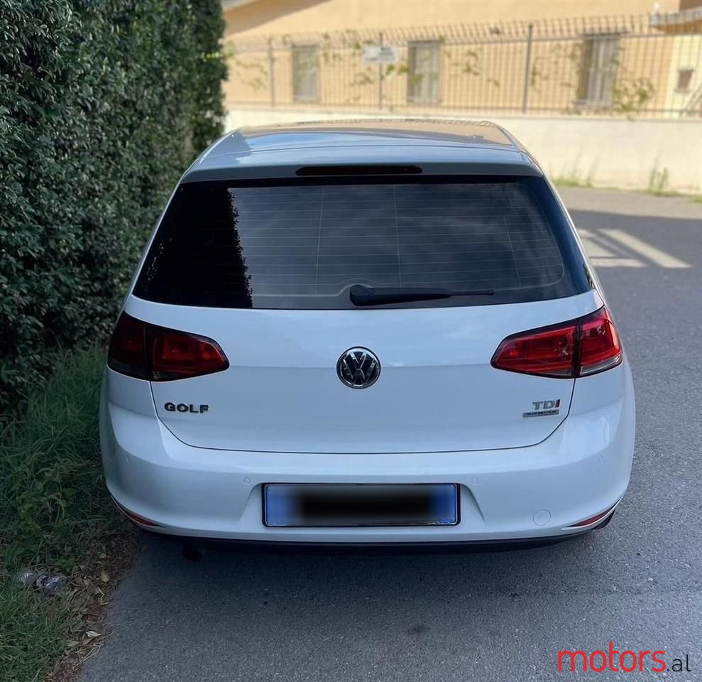 2014' Volkswagen Golf photo #2