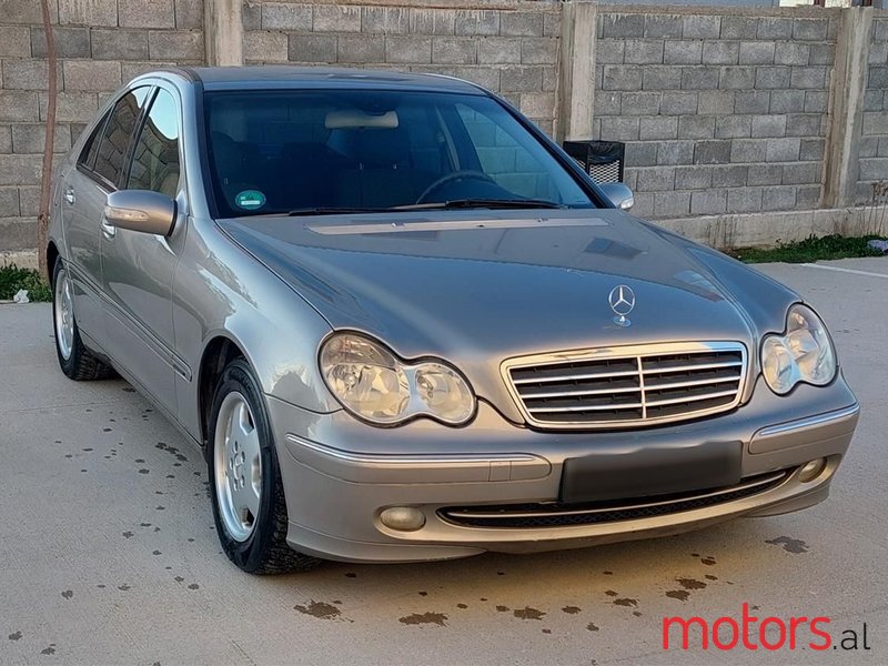 2004' Mercedes-Benz C 180 photo #3