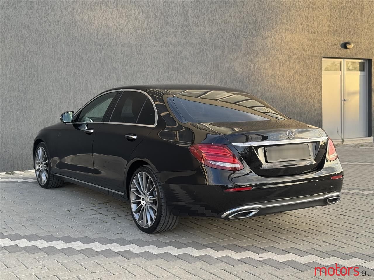 2017' Mercedes-Benz E 220 photo #6