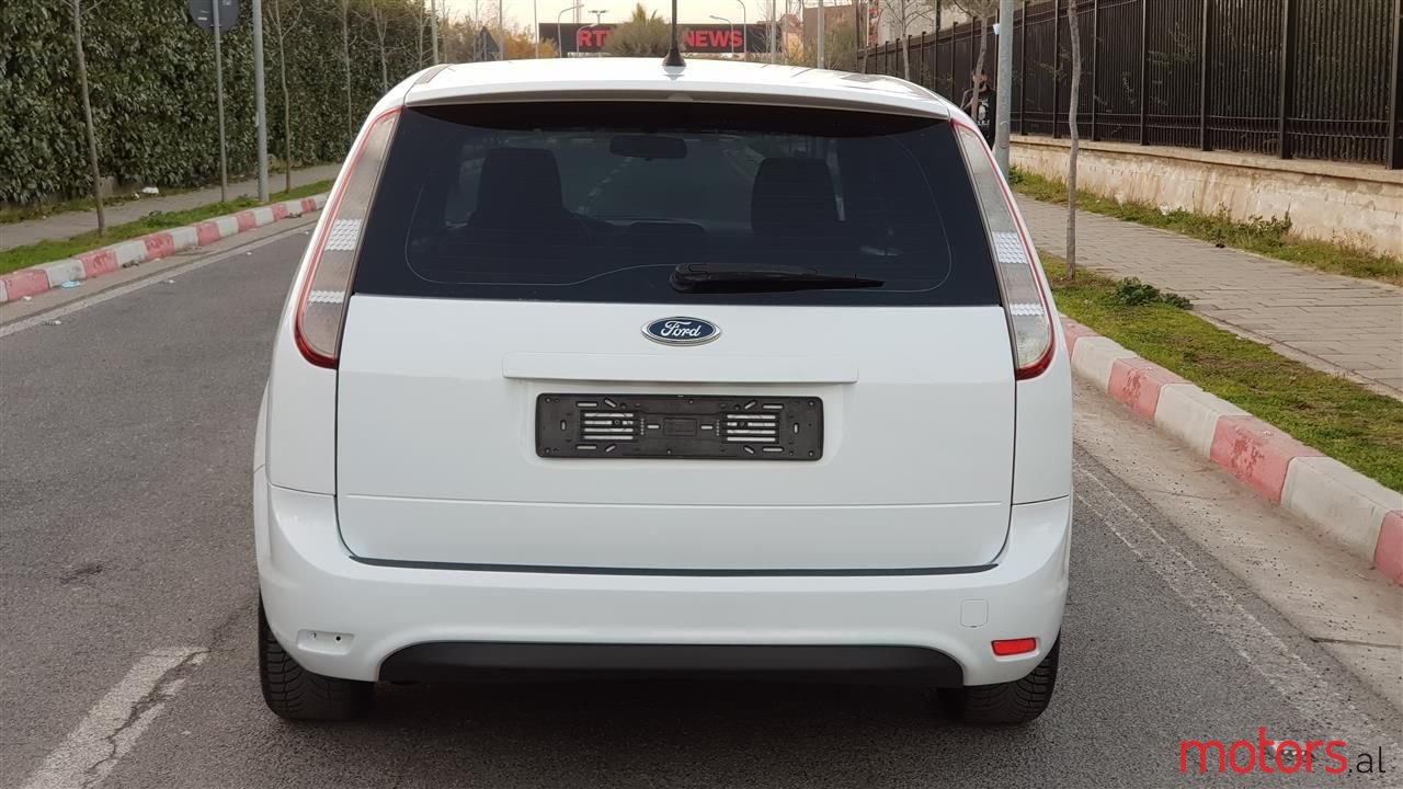 2010' Ford Focus photo #5