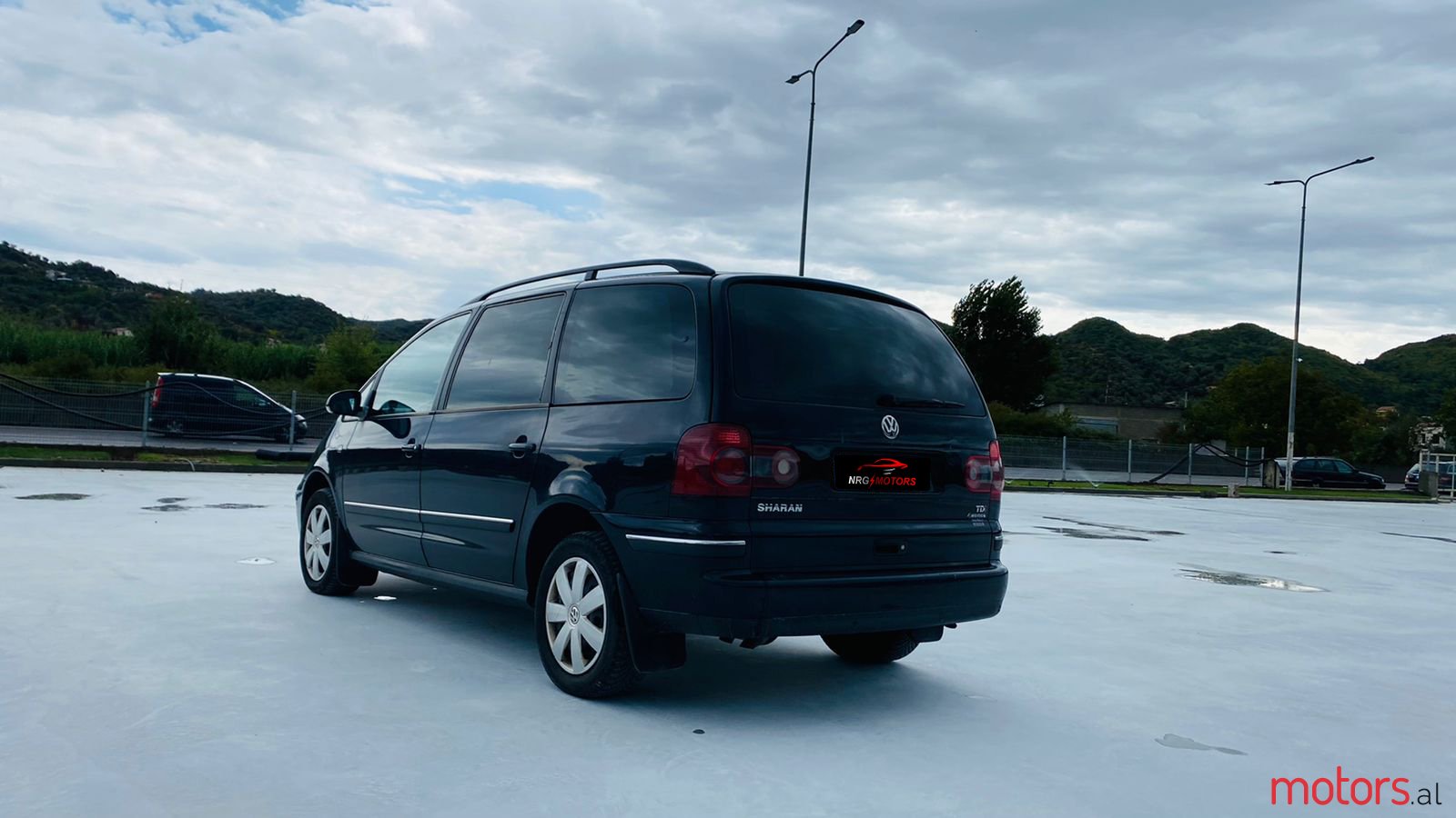2010' Volkswagen Sharan photo #3