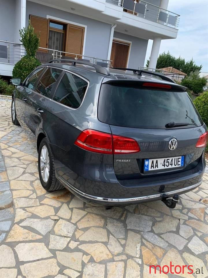 2013' Volkswagen Passat photo #4