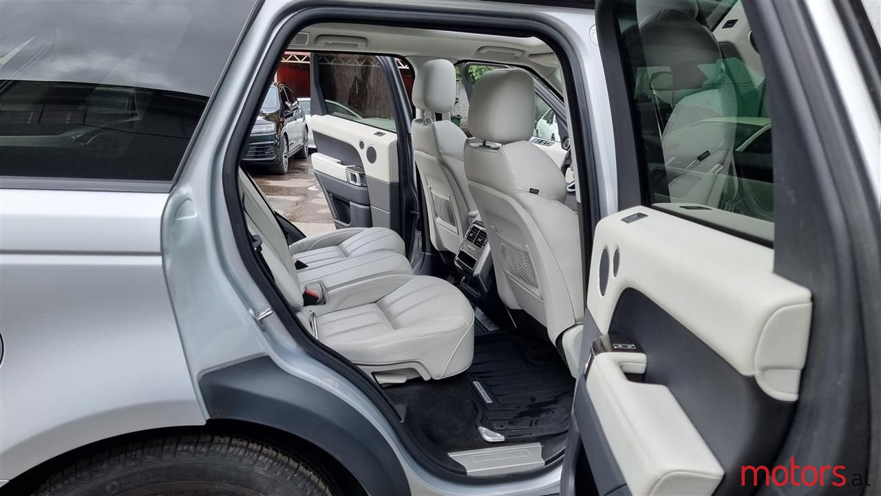 2016' Land Rover Range Rover Sport photo #4