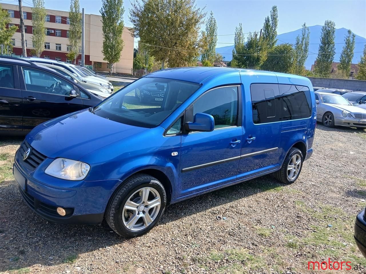 2008' Volkswagen Caddy photo #6