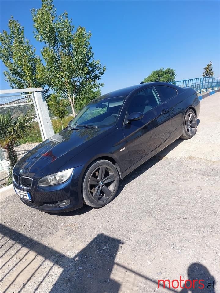 2009' BMW 320 photo #5