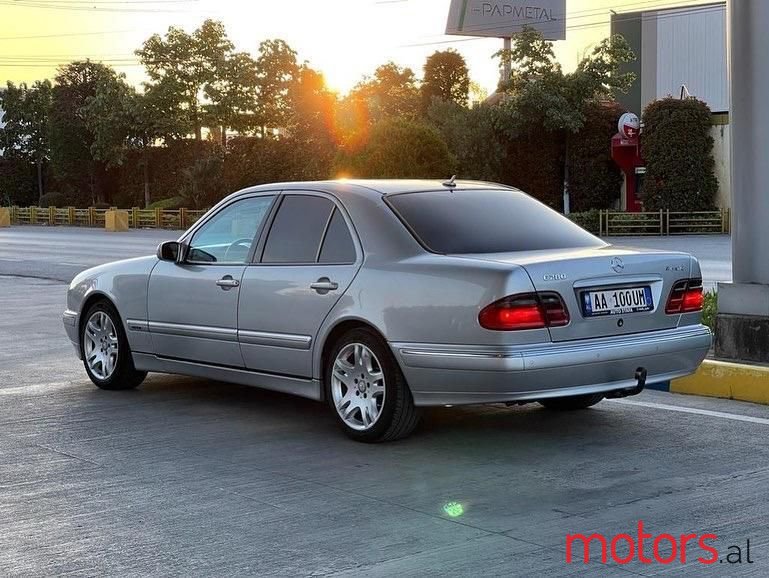 2000' Mercedes-Benz E 280 photo #2