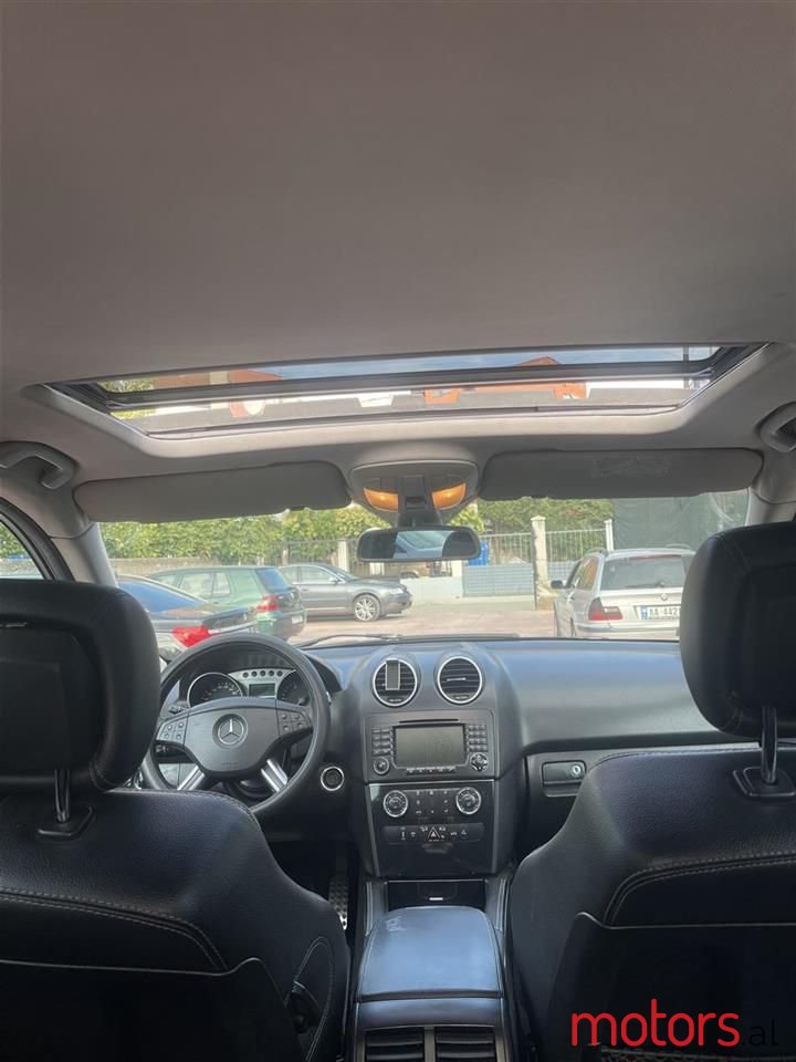 2008' Mercedes-Benz ML 320 photo #6