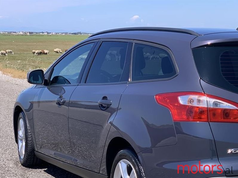 2011' Ford Focus photo #4