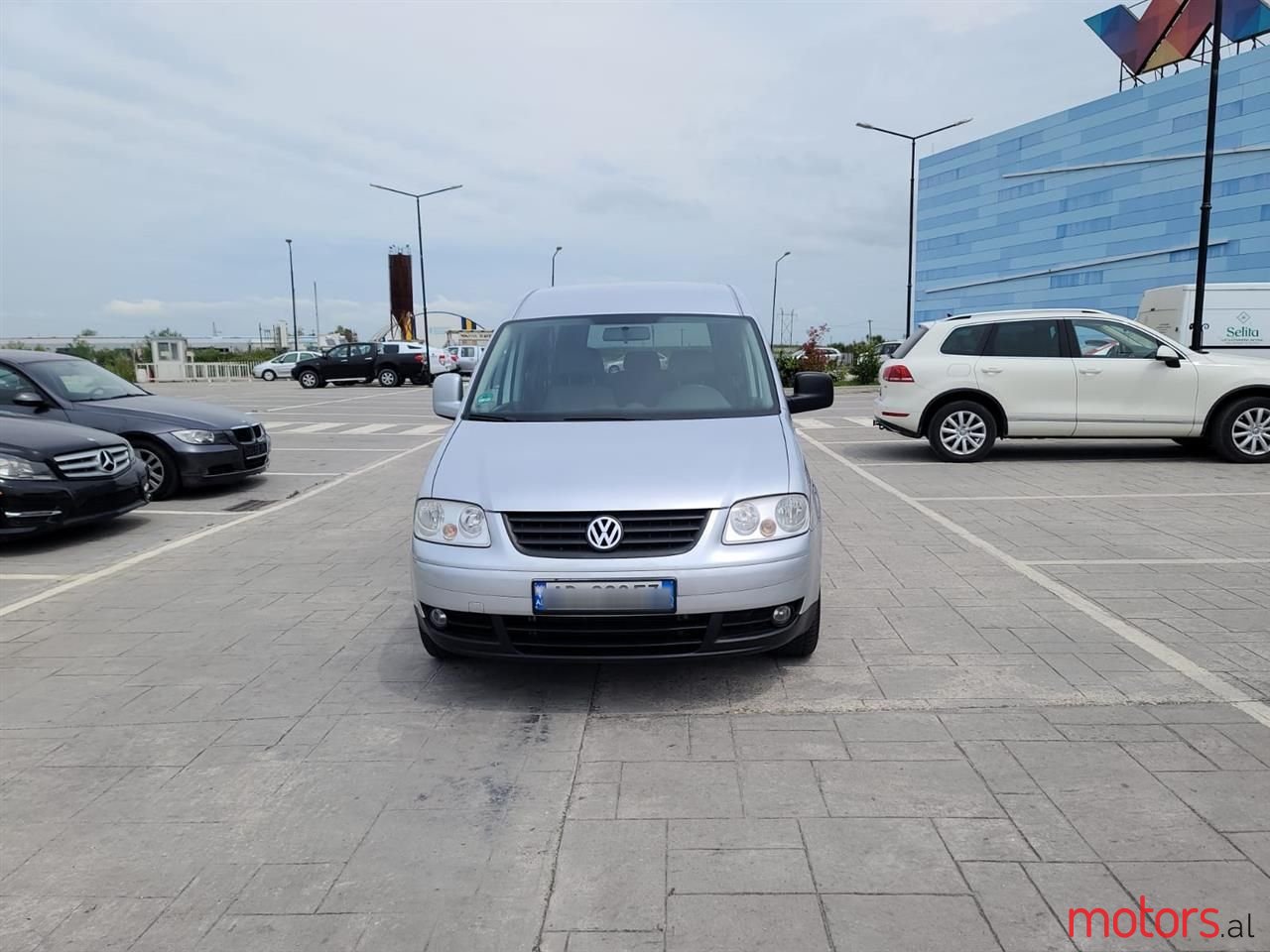 2008' Volkswagen Caddy photo #3