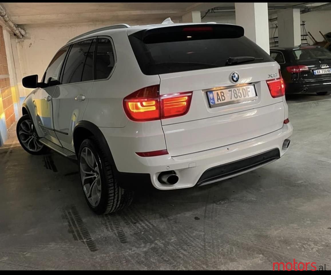 2011' BMW X5 photo #5