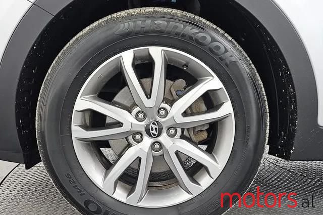 2013' Hyundai Santa Fe photo #5