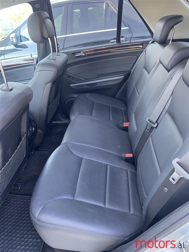 2010' Mercedes-Benz ML 350 photo #2