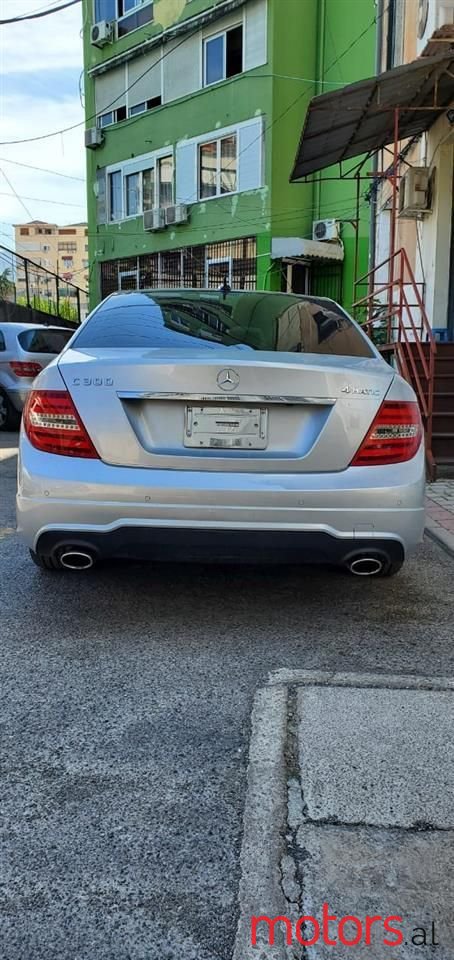 2012' Mercedes-Benz C 300 photo #4