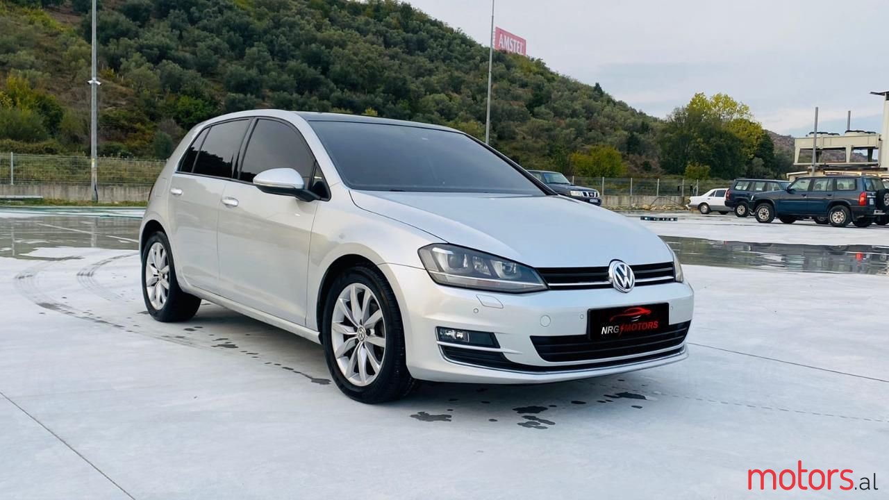 2013' Volkswagen Golf photo #1