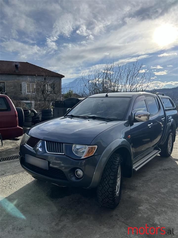 2008' Mitsubishi L200 photo #1