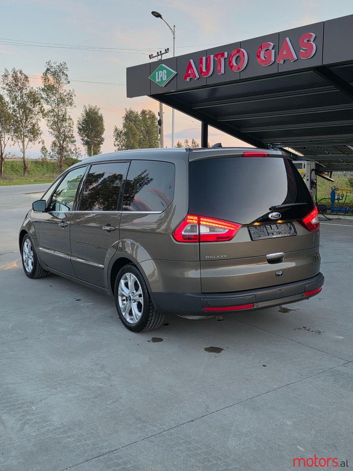 2011' Ford Galaxy photo #5