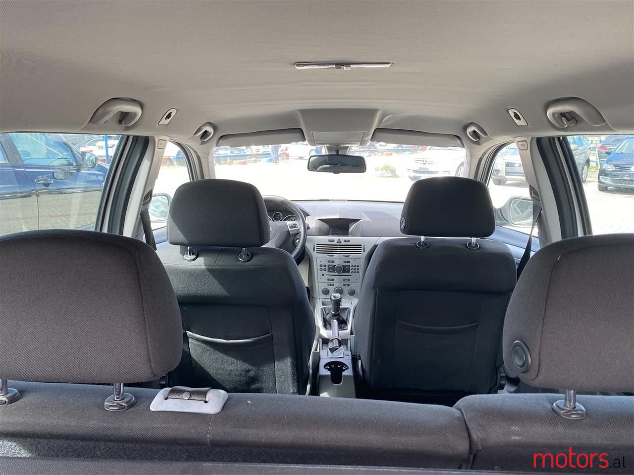 2009' Opel Astra photo #2