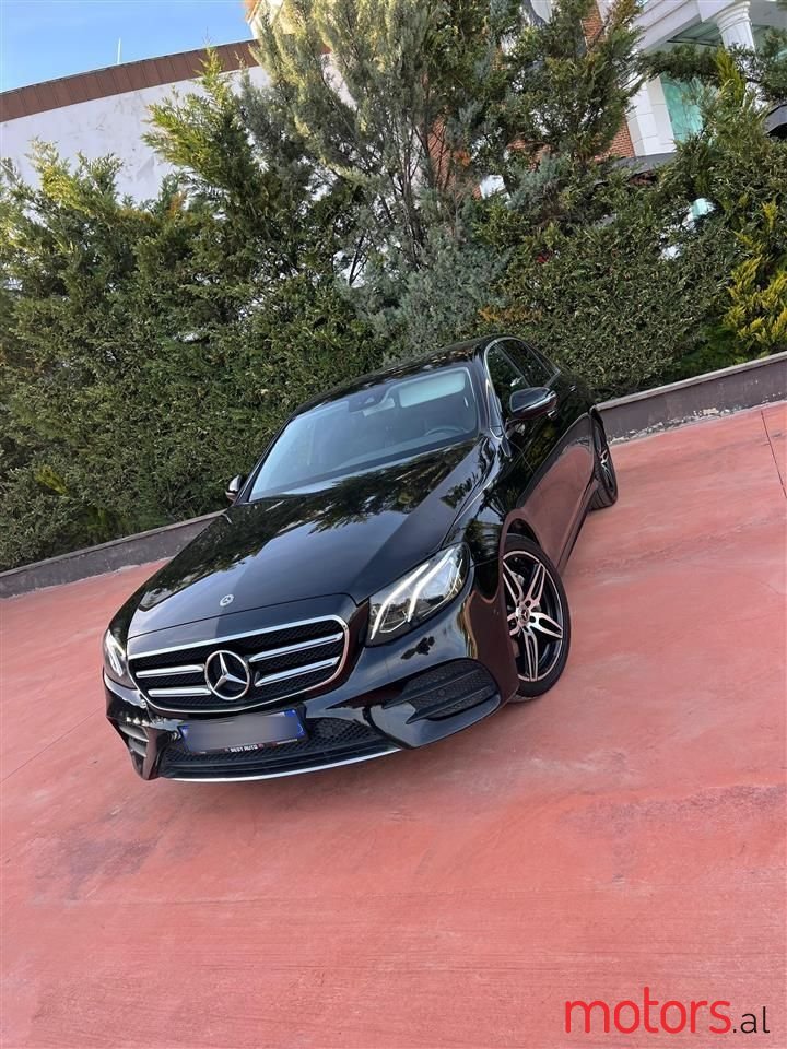 2018' Mercedes-Benz E 220 photo #1