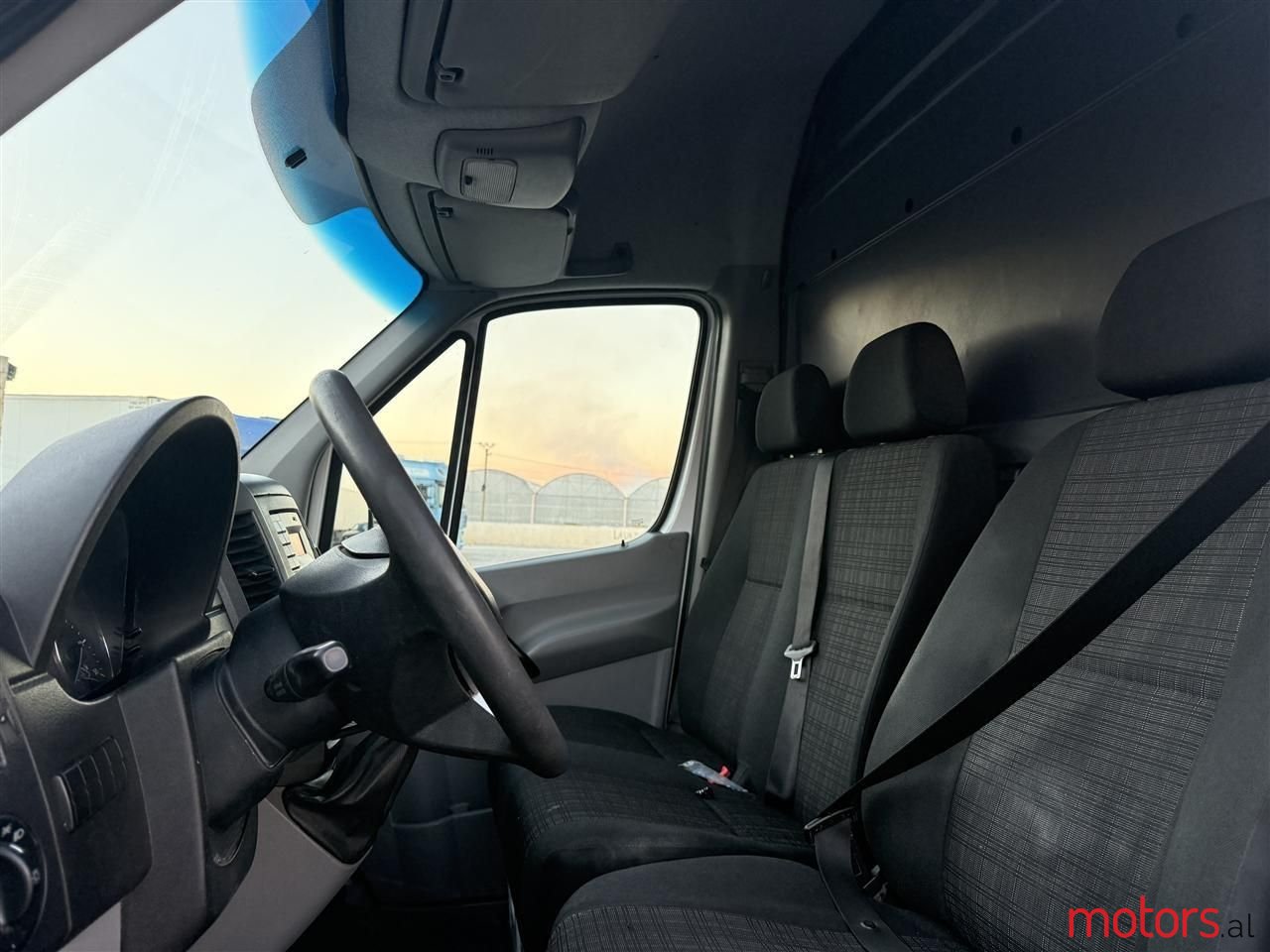 2017' Mercedes-Benz Sprinter photo #2