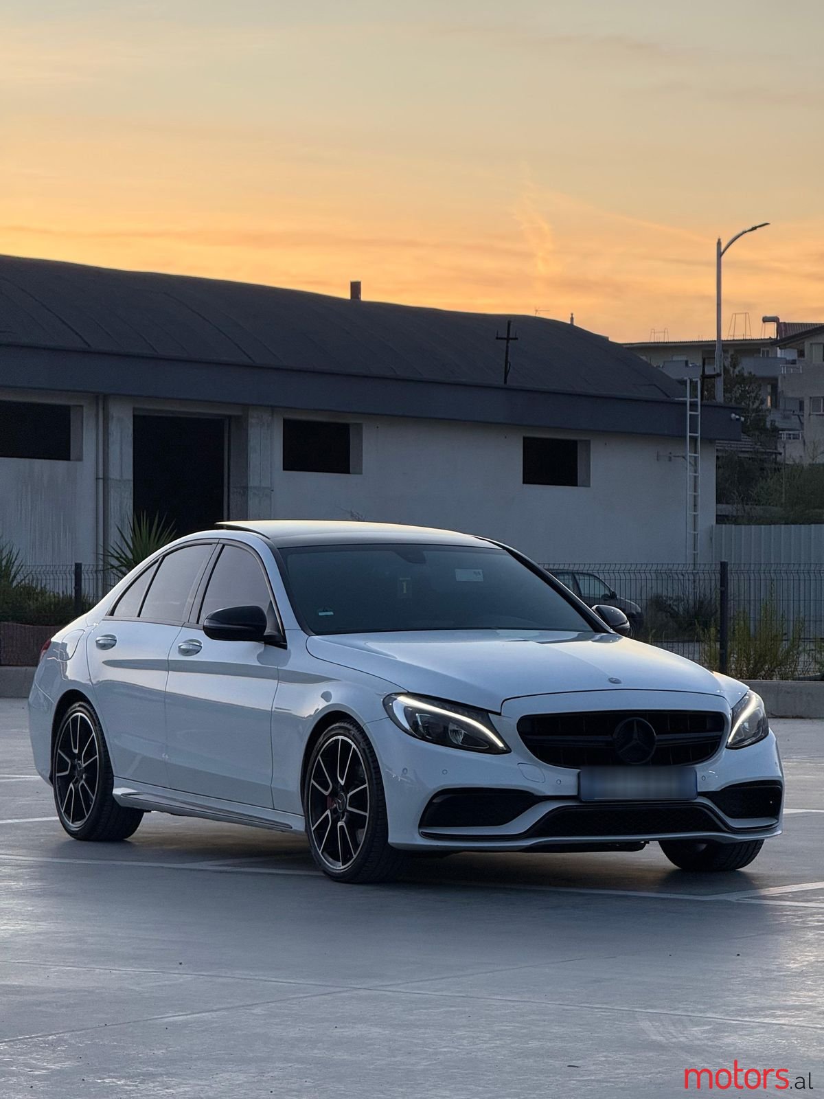2017' Mercedes-Benz 300 photo #1