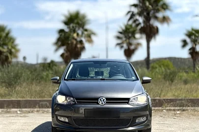 2011' Volkswagen Polo