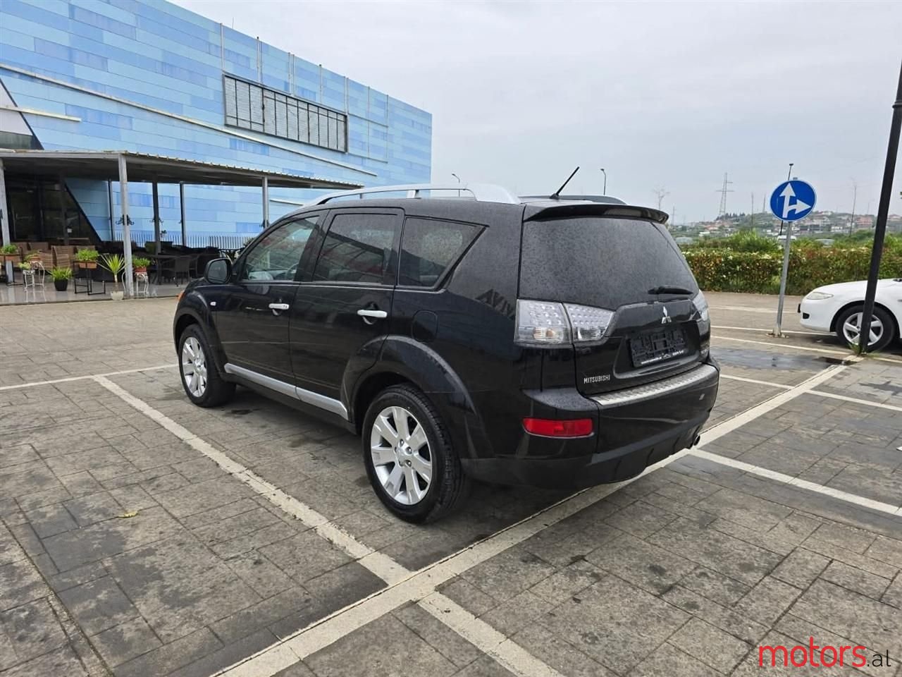 2007' Mitsubishi Outlander photo #1