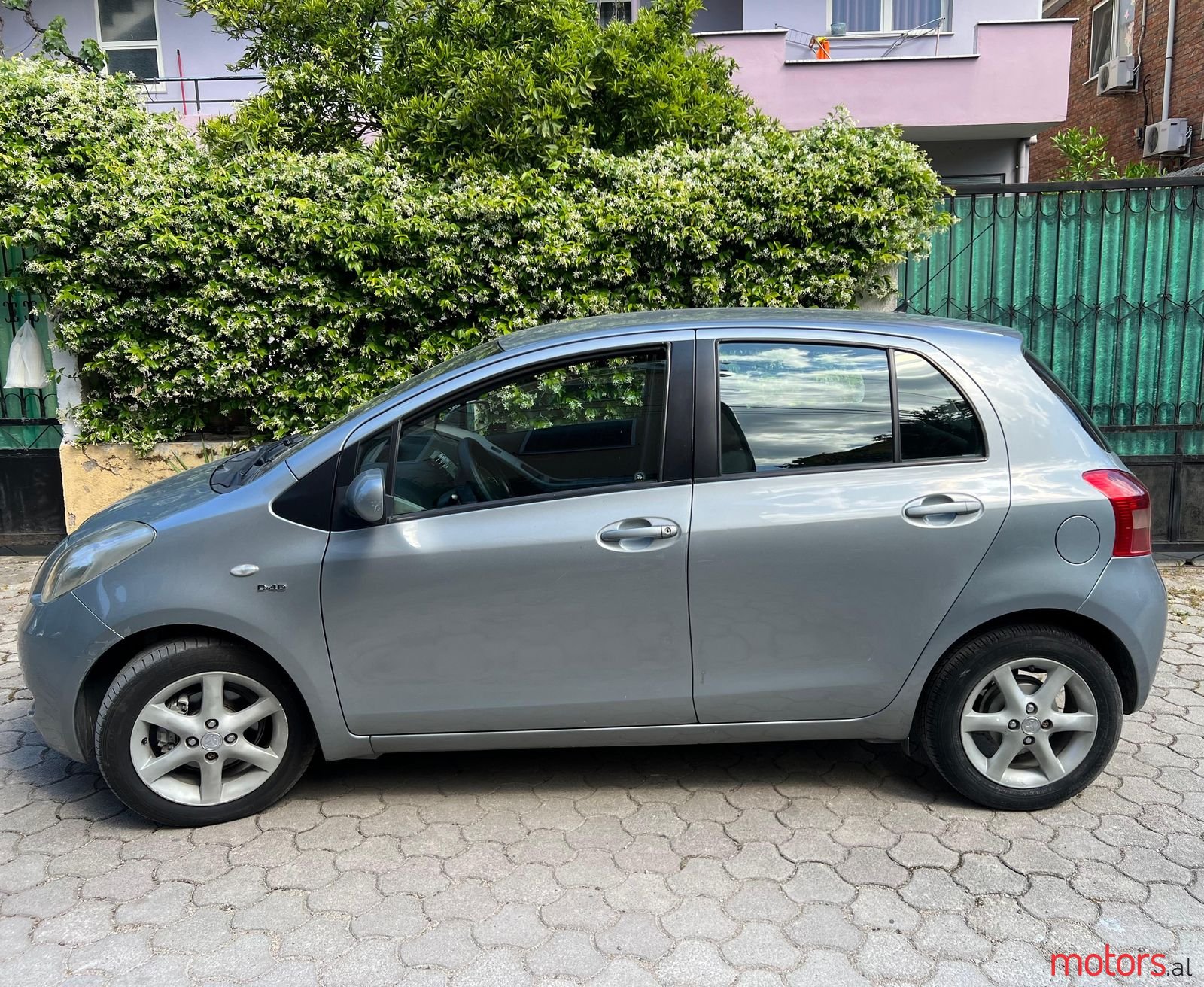 2006' Toyota Yaris photo #1