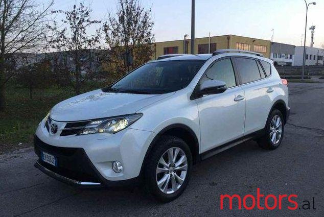 2013' Toyota RAV4 photo #2