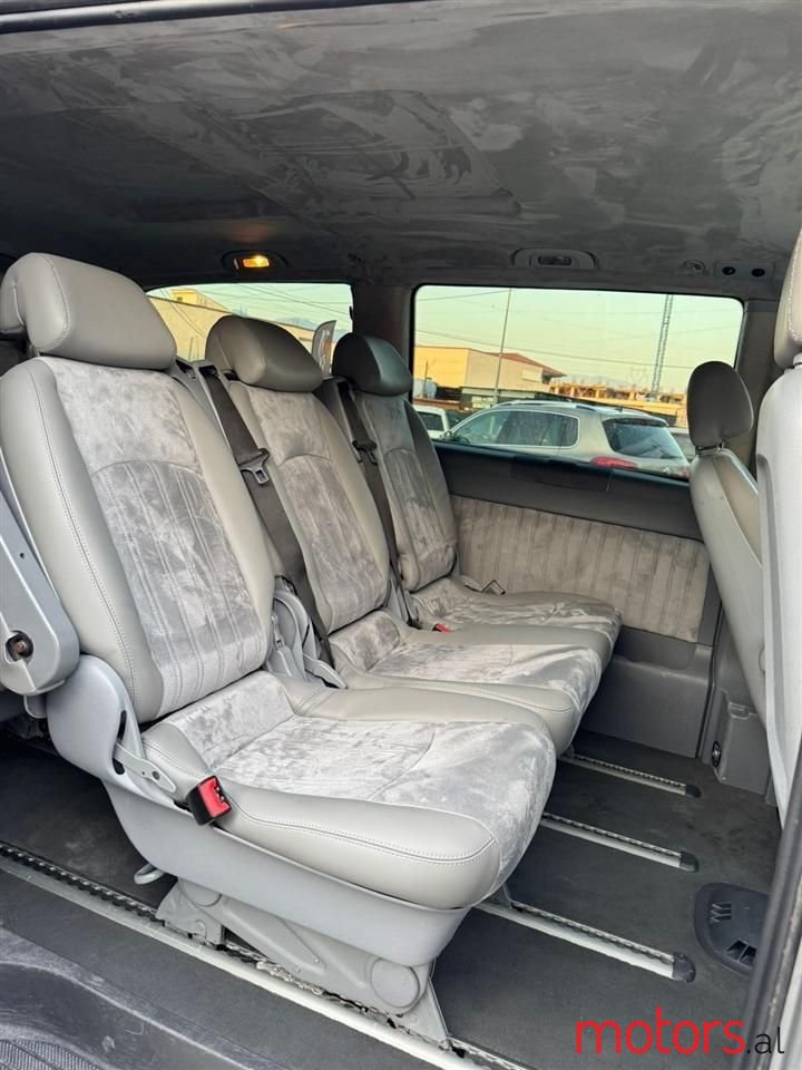 2010' Mercedes-Benz Viano photo #6