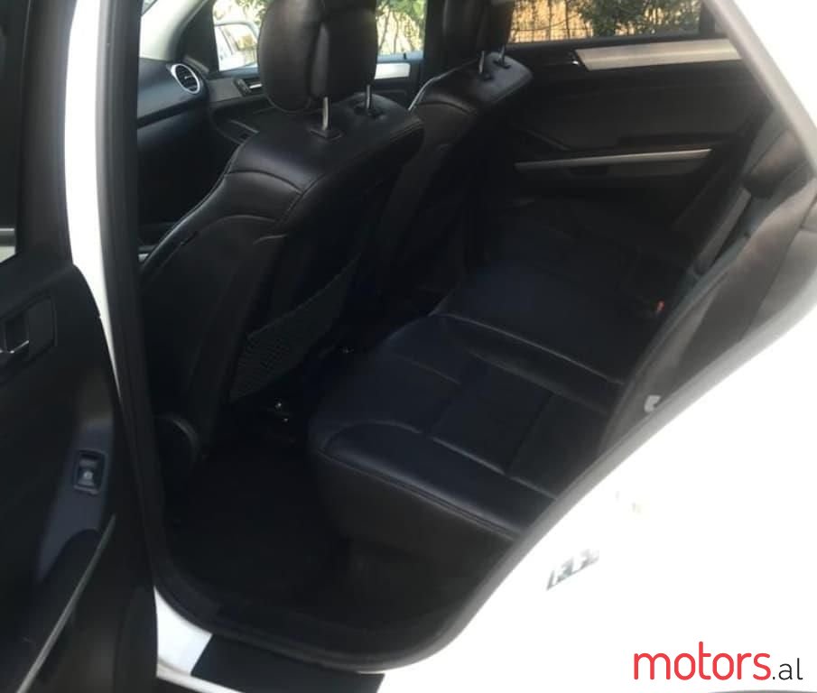 2010' Mercedes-Benz ML 350 photo #6