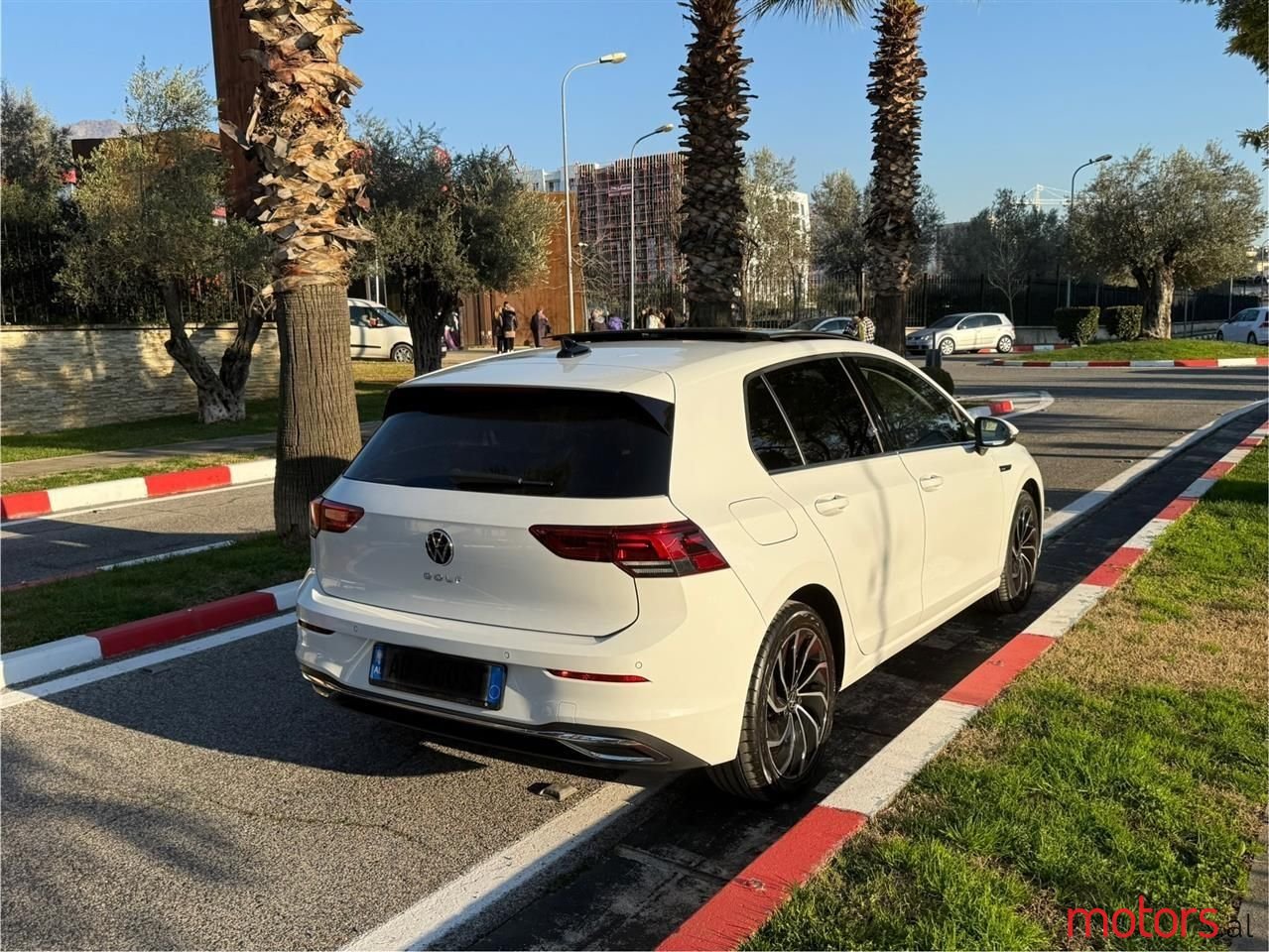 2021' Volkswagen Golf photo #4