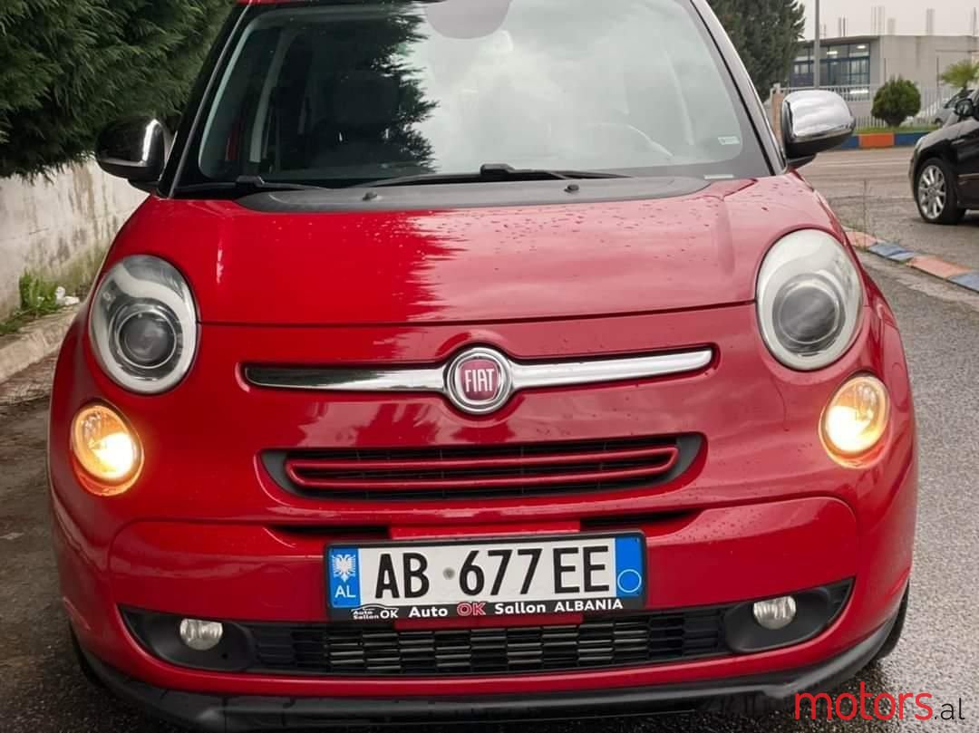 2014' Fiat 500L photo #2