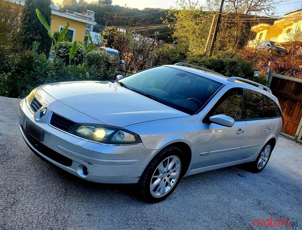 2007' Renault Laguna photo #1
