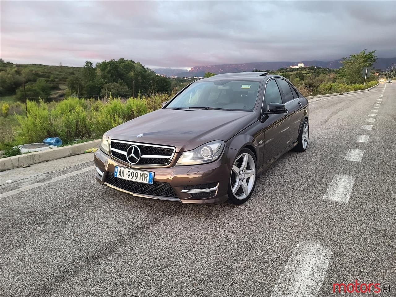 2012' Mercedes-Benz C 250 photo #2