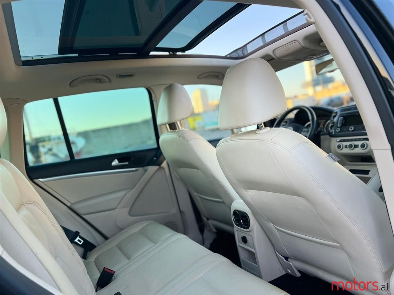 2013' Volkswagen Tiguan photo #4