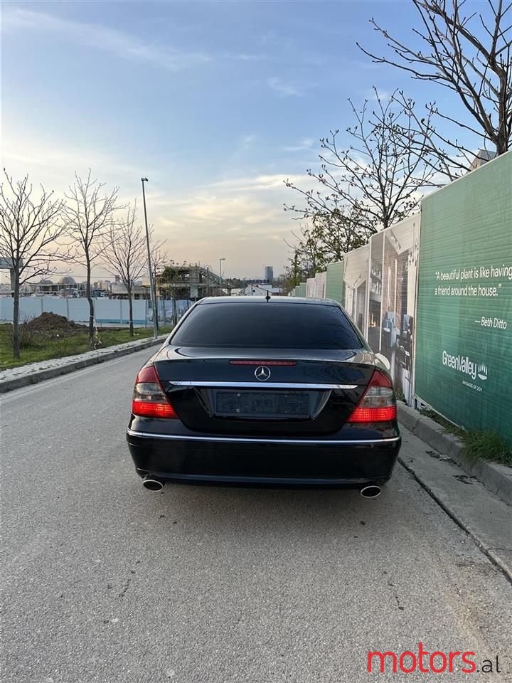 2008' Mercedes-Benz E 280 photo #5