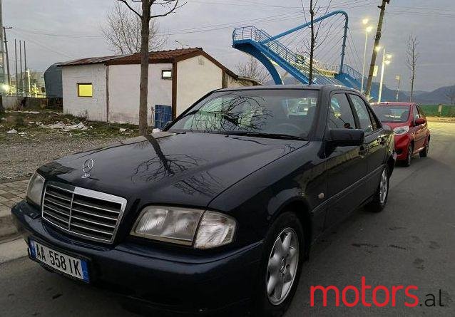 1998' Mercedes-Benz 220 photo #1