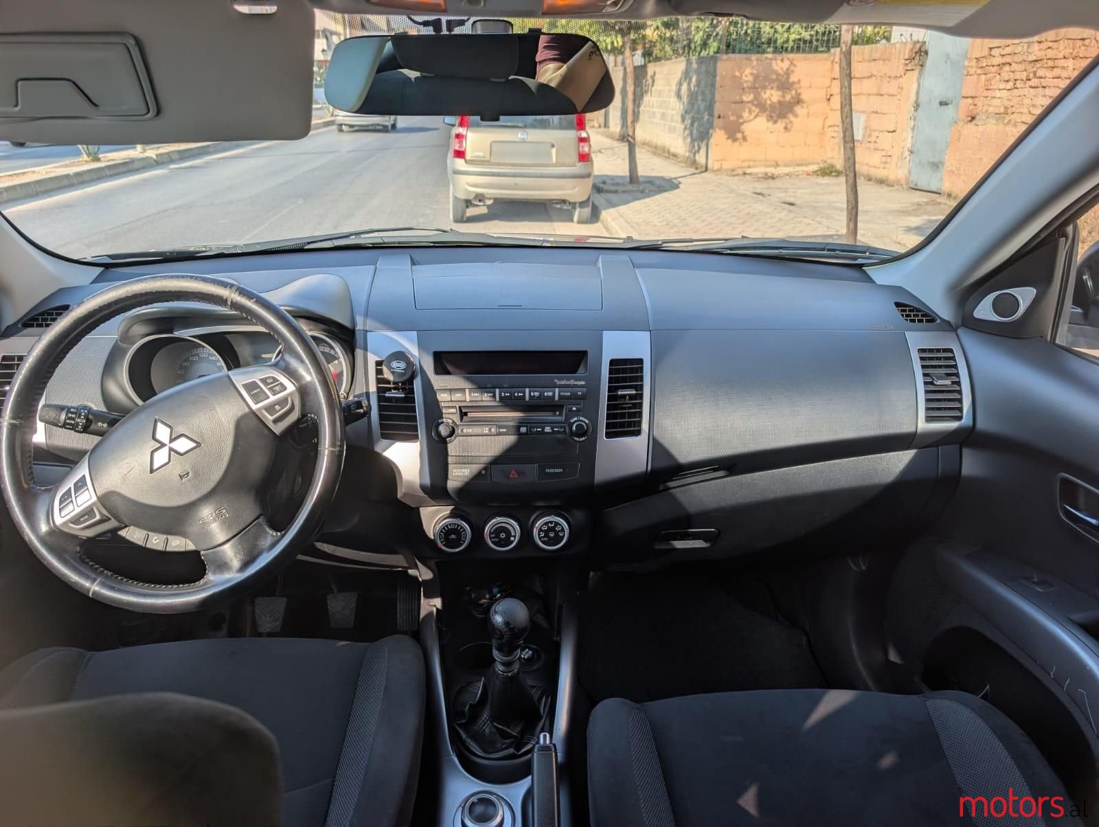 2007' Mitsubishi Outlander photo #3