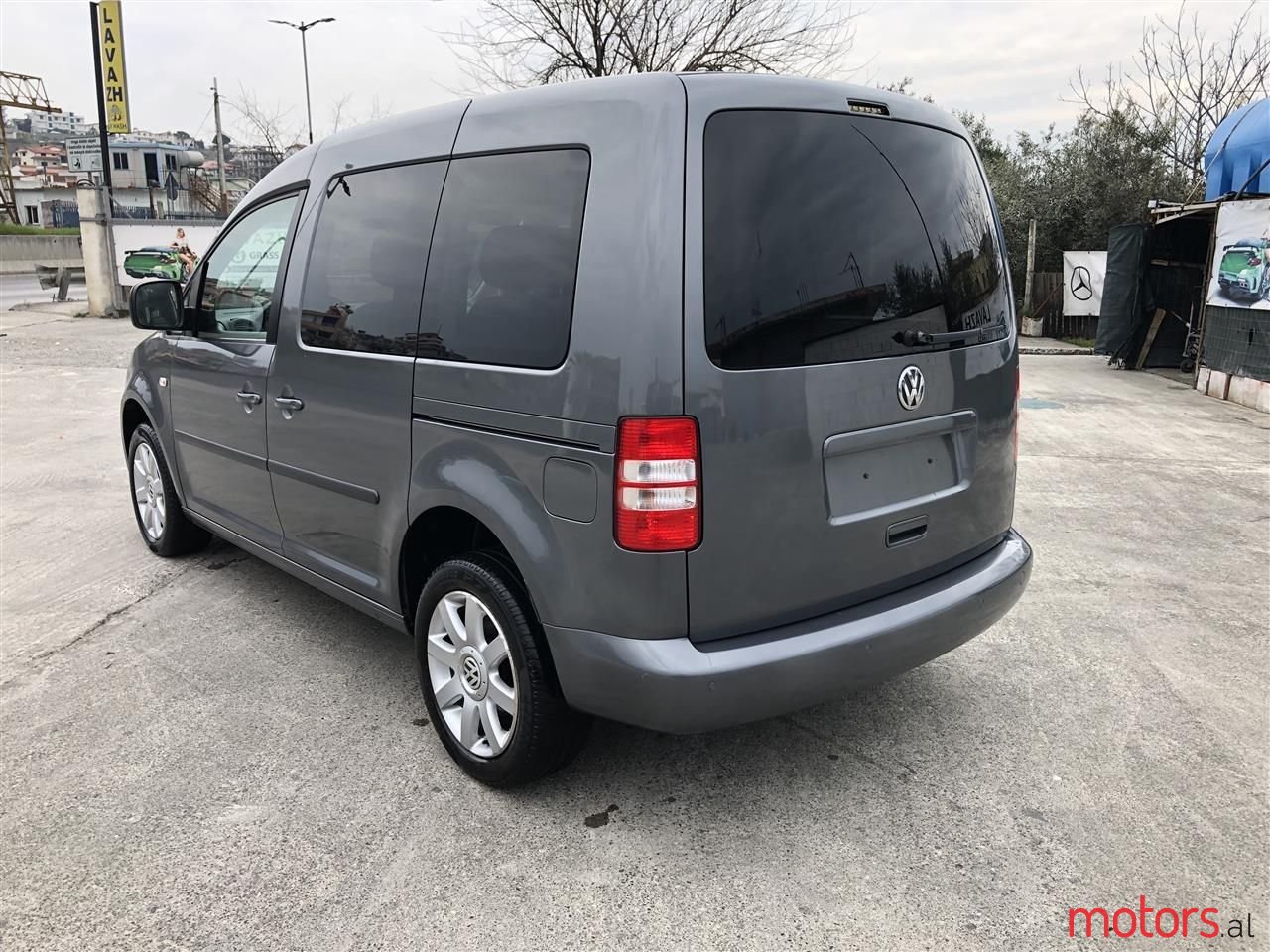 2013' Volkswagen Caddy photo #4