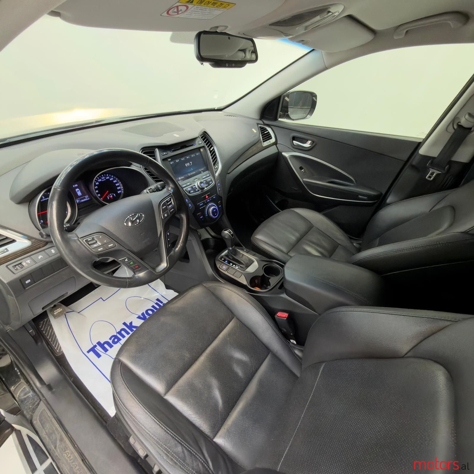 2013' Hyundai Santa Fe photo #3