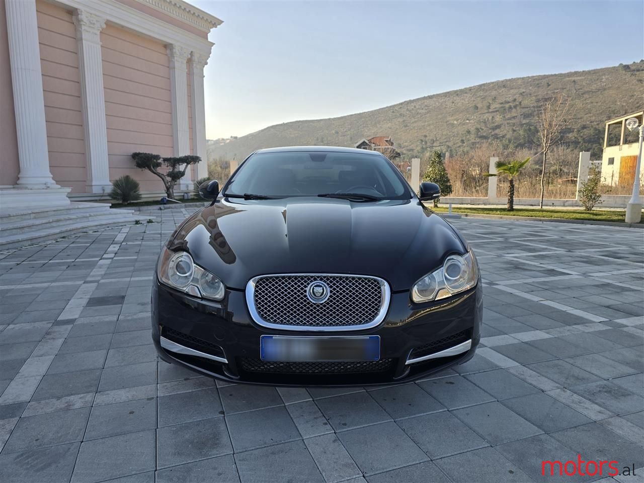 2010' Jaguar XF photo #6