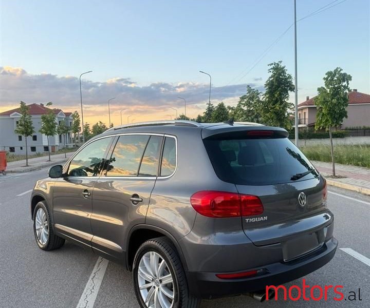 2013' Volkswagen Tiguan photo #4