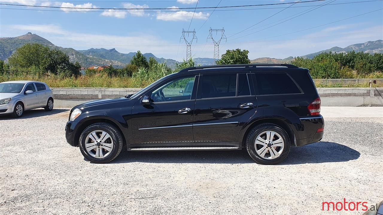 2008' Mercedes-Benz GL 320 photo #6